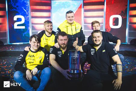 不显得突兀 不显得突兀