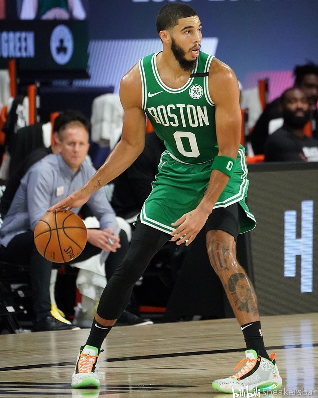 一年内的争 一年内的争