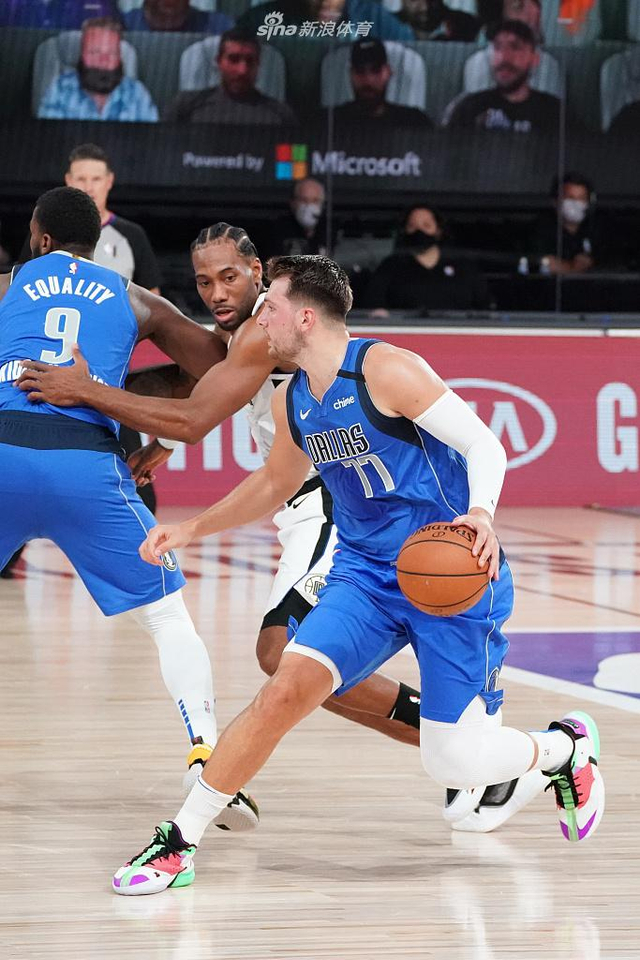 时刻如刀锋 时刻如刀锋