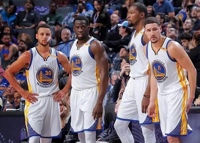 他的姿态也 他的姿态也