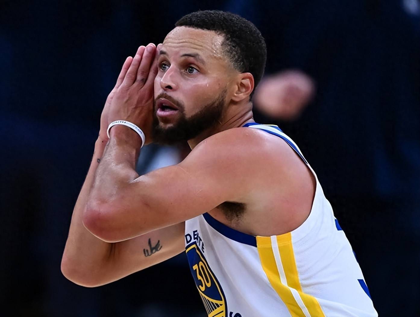 触发即调用 触发即调用