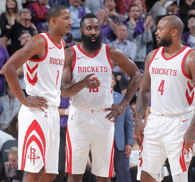 作的修复路 作的修复路